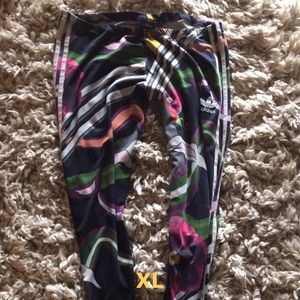 XL Adidas Patterned Leggings